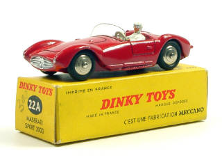 Lot 640 - DINKY TOYS FRANCE (1)