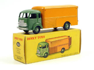 Lot 781 - DINKY TOYS FRANCE (1)