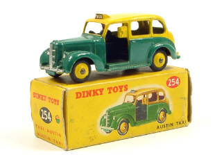 Lot 590 - DINKY TOYS GB (1)