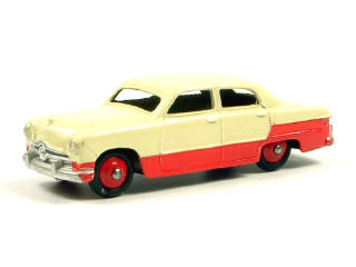 Lot 581 - DINKY TOYS GB (1)