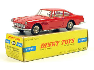 Lot 713 - DINKY TOYS FRANCE (1)