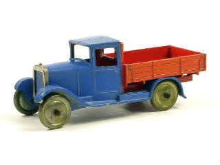 Lot 613 - DINKY TOYS GB (1)