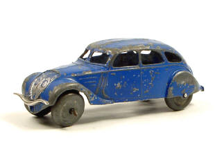 Lot 642 - DINKY TOYS (FRANCE) (1)