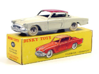 Lot 672 - DINKY TOYS FRANCE (1)