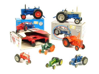 Lot 422 - ERTL (USA) (8)