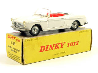 Lot 718 - DINKY TOYS FRANCE (1)