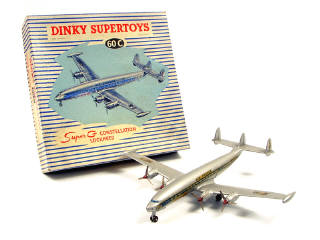 Lot 828 - DINKY TOYS FRANCE (1)