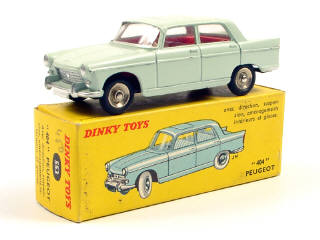 Lot 697 - DINKY TOYS FRANCE (1)