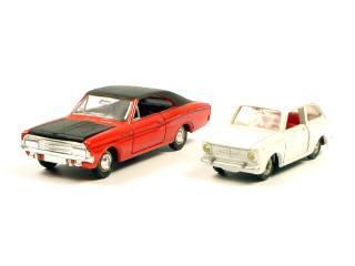 Lot 758 - DINKY TOYS (FRANCE) (2)