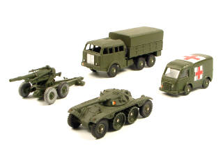 Lot 847 - DINKY TOYS (FRANCE) (4)