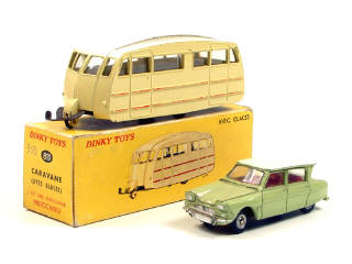 Lot 756 - DINKY TOYS (FRANCE) (2)