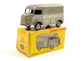 Lot 773 - DINKY TOYS FRANCE (1)