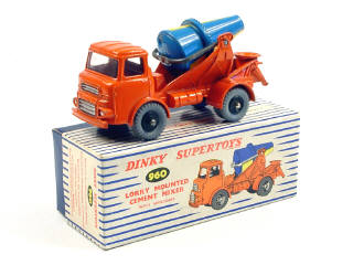Lot 624 - DINKY TOYS GB (1)