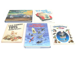 Lot 3 - DIVERS (5)