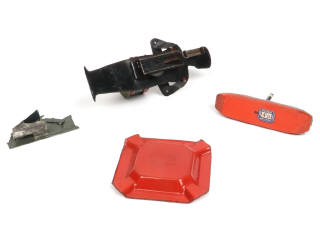 Lot 123 - DIVERS (4)