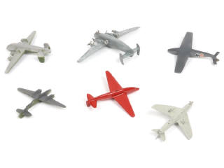 Lot 141 - DIVERS (6)
