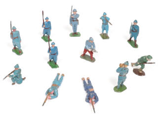 Lot 54 - DIVERS (12)
