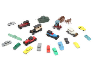 Lot 61 - DIVERS (21)