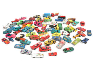 Lot 145 - DIVERS (70)
