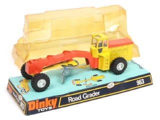 Lot 325 - DINKY TOYS (GB) (1)