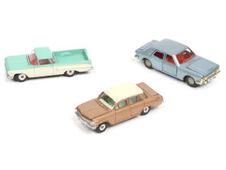 Lot 330 - DINKY TOYS (GB) (3)