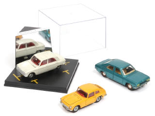 Lot 307 - DINKY TOYS (FRANCE) (3)