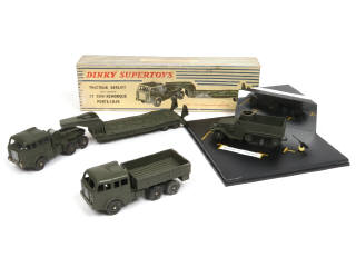 Lot 309 - DINKY TOYS (FRANCE) (3)