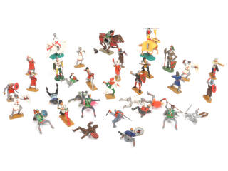 Lot 61 - DIVERS (37)