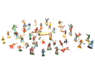 Lot 63 - DIVERS (42)