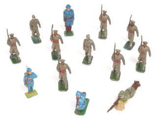 Lot 53 - DIVERS (13)
