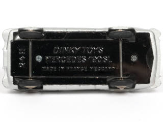 Lot 423 - DINKY TOYS (FRANCE) (1)
