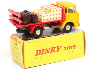 Lot 467 - DINKY TOYS (FRANCE) (1)
