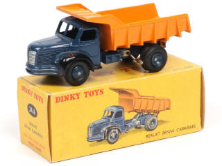 Lot 464 - DINKY TOYS (FRANCE) (1)