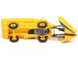 Lot 465 - DINKY TOYS (FRANCE) (1)