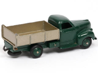 Lot 453 - DINKY TOYS (FRANCE) (1)