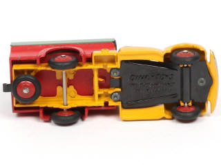 Lot 454 - DINKY TOYS (FRANCE) (1)