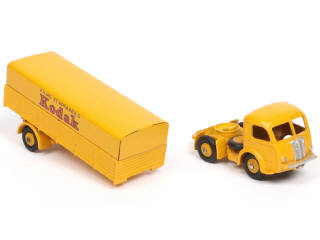 Lot 456 - DINKY TOYS (FRANCE) (1)