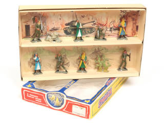 Lot 19 - STARLUX (FRANCE) (1)