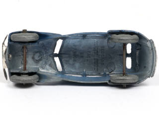 Lot 374 - DINKY TOYS (FRANCE) (1)