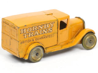 Lot 481 - DINKY TOYS (GB) (1)