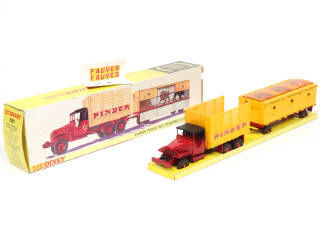 Lot 476 - DINKY TOYS (FRANCE) (1)