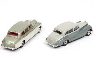 Lot 289 - DINKY TOYS (GB) (2)