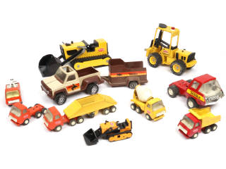Lot 293 - TONKA (11)