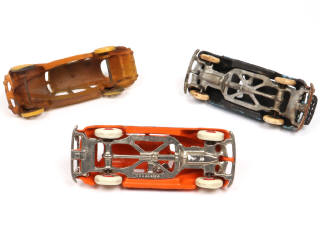 Lot 86 - DIVERS (3)