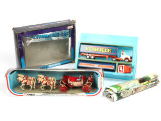 Lot 265 - CORGI TOYS (GB) (2)