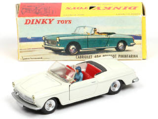 Lot 227 - DINKY TOYS (FRANCE) (1)