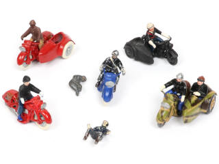 Lot 46 - DIVERS (13)