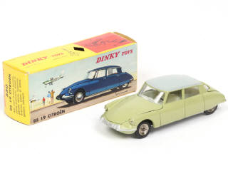 Lot 228 - DINKY TOYS (FRANCE) (1)