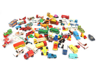 Lot 113 - DIVERS (40)