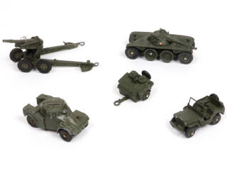 Lot 247 - DINKY TOYS (FRANCE) (5)